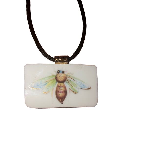 Broken plate pendant hand made Winged insect gold accents on 20” black cord - Picture 1 of 4